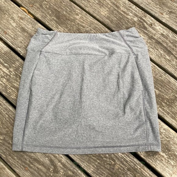 Under Armour Dresses & Skirts - Under Armour Grey HeatGear Skirt Skort Size M